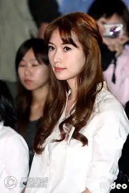 林志玲做公益没郎陪力证周杰伦身高没问题