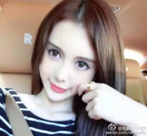 小鲜肉是非不断昨晚吴亦凡被曝床照前女友报复经纪公司黑招