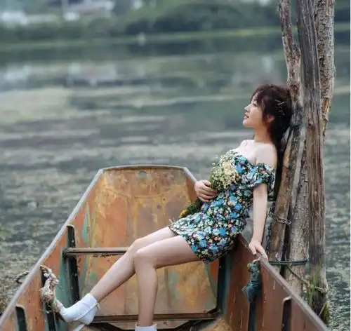 杨钰莹豪宅公开,生活中也喜欢自然风格,在露台设计菜园和游泳池