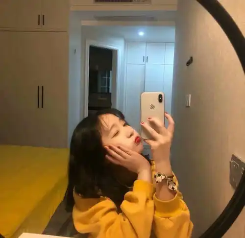 闺蜜头像单人ins
