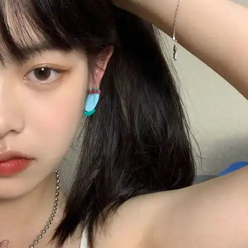优质头像女生纯欲一箪