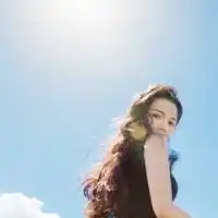 头像吧女头黑白苏小旗