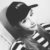 qq头像女生黑白孤傲高冷女生头像