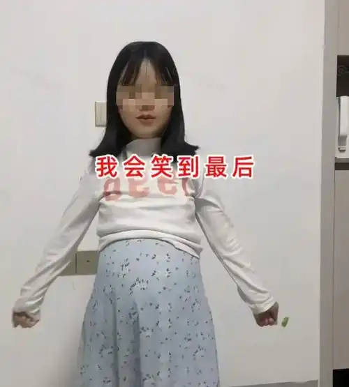 福建00后女子怀二胎,少女感十足,网友还没长开吗