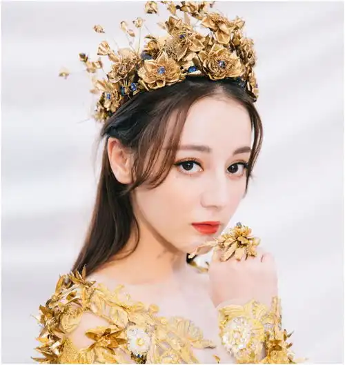 迪丽热巴颜值干货分析硬核美人萌妹路线,不靠取巧和烘托