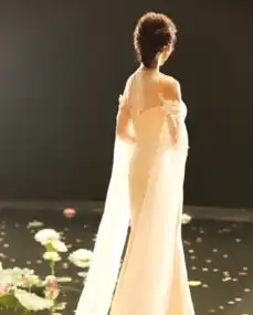 组图赵雅芝拍中秋节宣传片仙气十足宛如画中仙