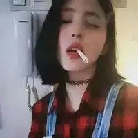 帅气女生抽烟头像