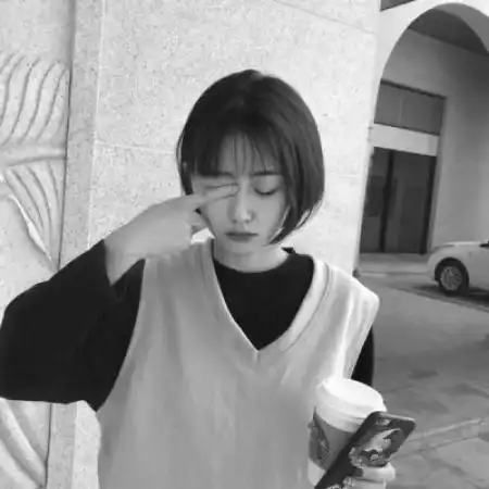 短发黑白女生头像,每一张都很美丽