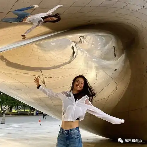 从无人问津到全世界疯狂追捧,这个18岁华裔少女凭啥爆红