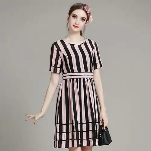 欧美风美裙,给你带来清新优雅女人味