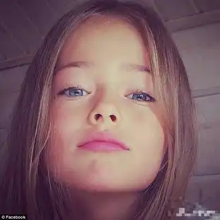 世界最美少女萌似芭比母是模特父为球星