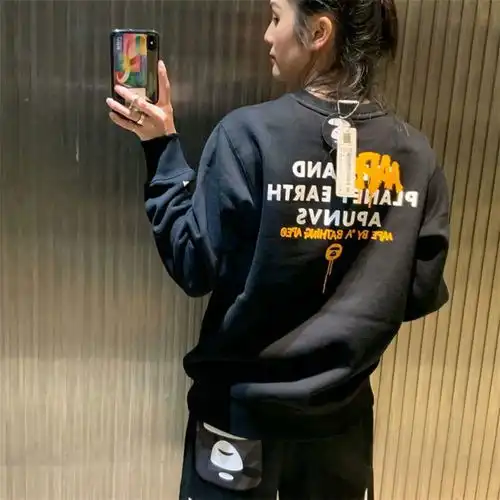 有没有不起球版型好看的女生卫衣推荐