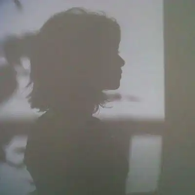 黑白背影头像女生侧脸女生伤感的头像合集