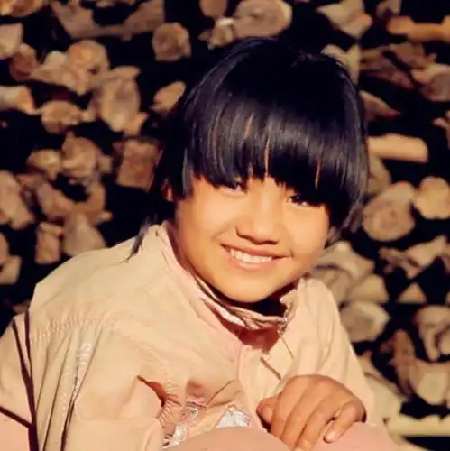 夕阳下的背影女生头像李勒优