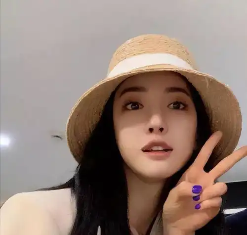 网红潘南奎骗前夫10亿整成angelababy,来中国圈钱竟被老板掌掴