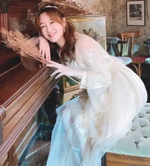 被誉胡歌最美前任,隐退多年仍成圈内佳话,今43岁依旧单身