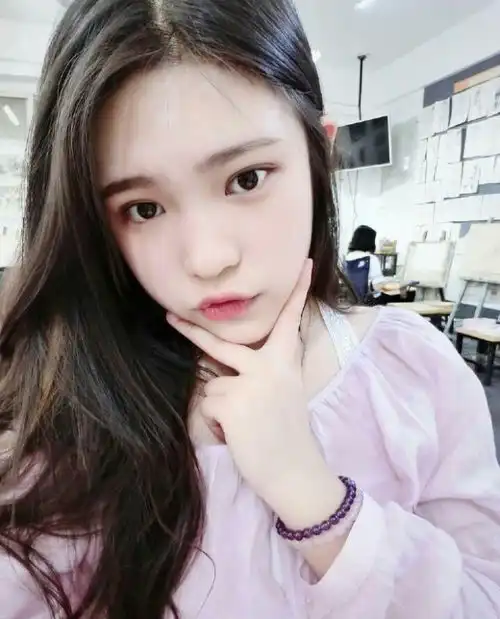 茑鸟无处可逃,几乎到了绝境,生怕自己一不小心就被啄得死无葬身之地