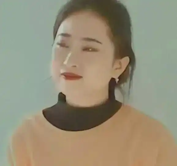 55岁富婆网上认识25岁小伙,奔现确认关系,女子每周都要找我