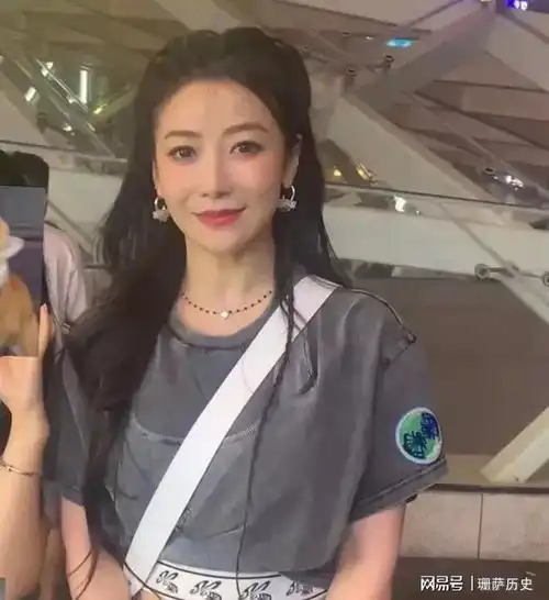 比起秦岚,我觉得48岁女星陈紫函状态更好