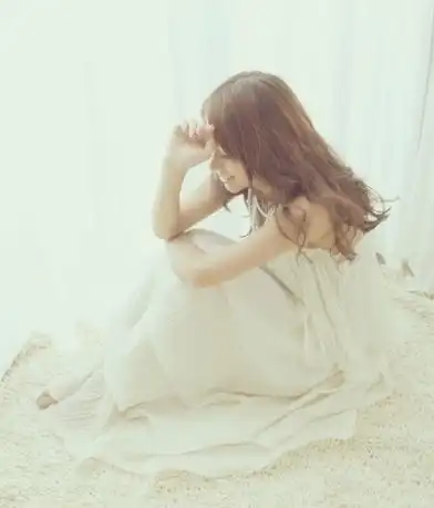 文艺范女生头像白澜