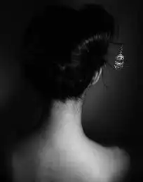 裸背美女黑白照片下载2329386