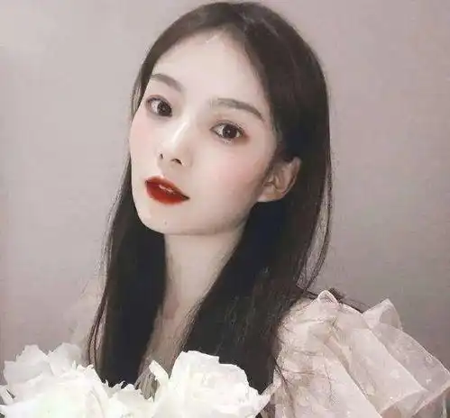 杨紫关晓彤同款梦幻仙子造型,谁才是真人间花神