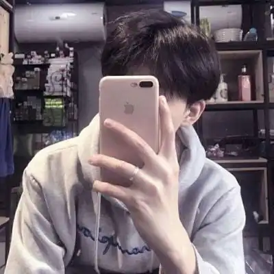 手机挡脸帅哥图片头像男生手机控挡脸帅气