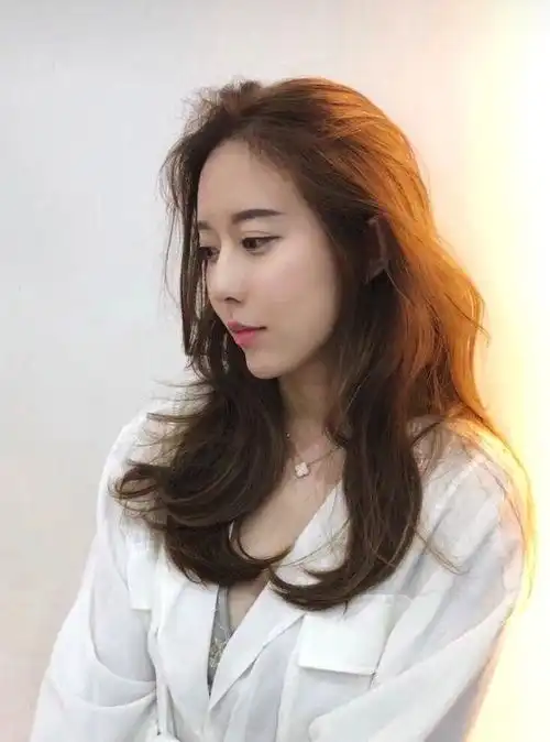 长发气质美女头像小姐姐