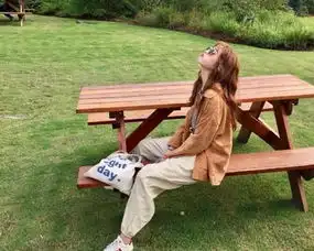 好听的个性签名女生小清新大全南风轻轻起好巧遇见你