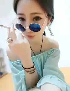 谁能帮我给它变窄点一些