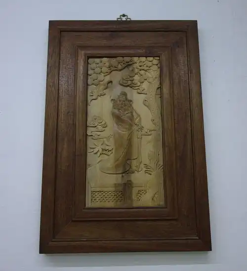 惊艳玉林这位女雕刻师的木雕作品,连羽毛和头发丝都刻画得无比精湛
