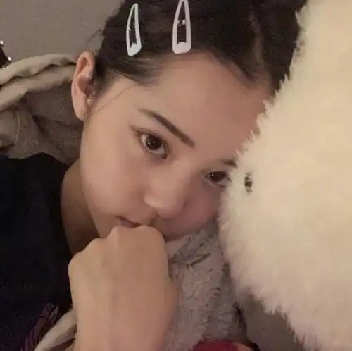 欧阳娜娜的侧脸摄影师都拯救不了,却是最真实的天然美