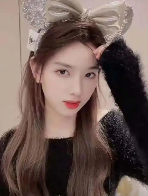 2021可爱女生头像孙一宁