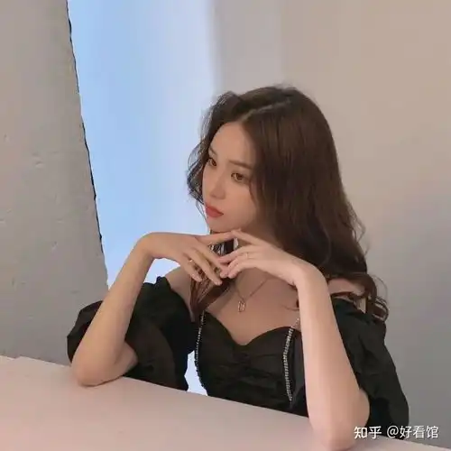 女性头像简单气质成熟q