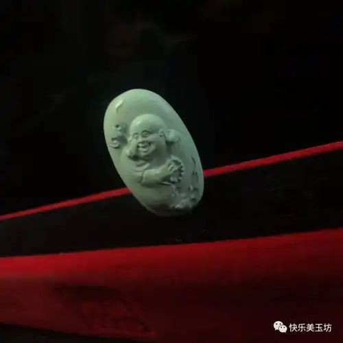 女佛头像男人