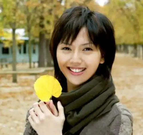 坐地铁偶遇孙燕姿颜值已不在,和路人聊天接地气