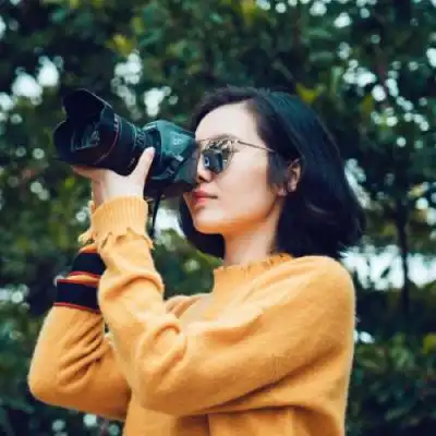 拍照的女生头像,用相机拍摄的女孩微信头像图片
