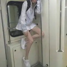 早点睡毕竟明天还要起来一个人单qq女生头像我要个性网
