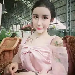 15岁少女整容变蛇妖细数全球疯狂整容案例组图