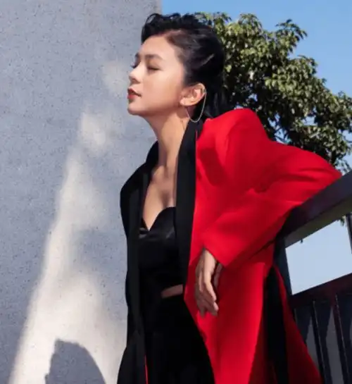 谈莉娜又因为肖战上热搜了