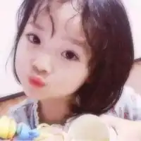 鼓嘴头像动漫女生鼓嘴可爱头像