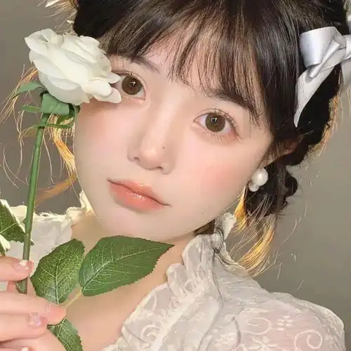 头像夕阳总会落在你身上你也会快乐一场