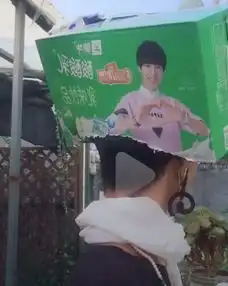 抖音华妃走红,当她转头时,网友给你40万去嫁给我前男友