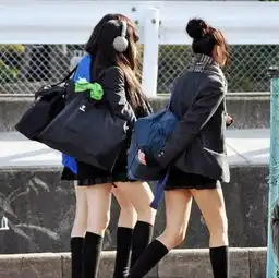 校服裙下半身女生头像