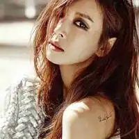 黑发女生气质头像金素妍