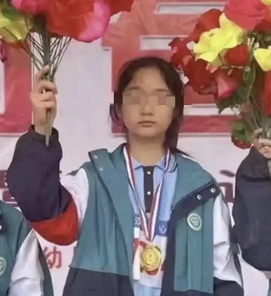 陕西安康13岁失踪女孩遗体从河中打捞上岸当地称死因待查