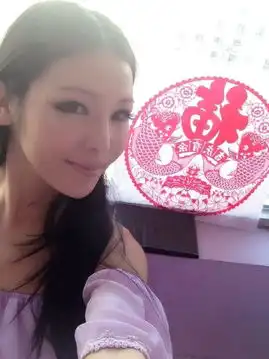 剪纸西施走红网络成宅男女神新标准