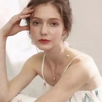 2021欧美女生头像气质美女即使不完美却很迷人