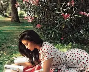 保姆逆袭成模特,被比伯点名要信息的女生真的开挂了