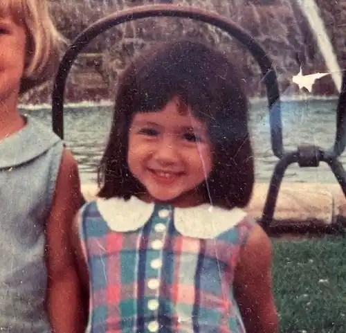 华裔混血女星,被爆与这位大牌男星交往